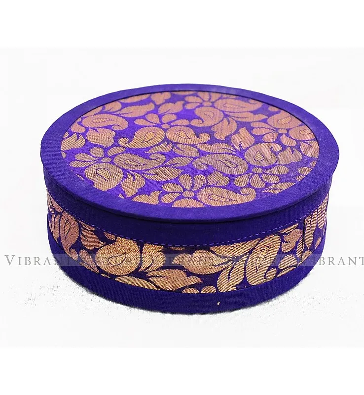 Banaras Inside Lid Round Gift Box