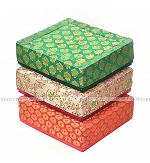 Banaras Invitation cum Gifts box