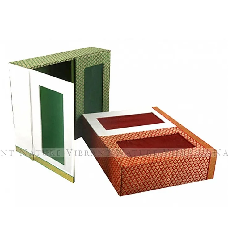 Banaras Couple Dress Box