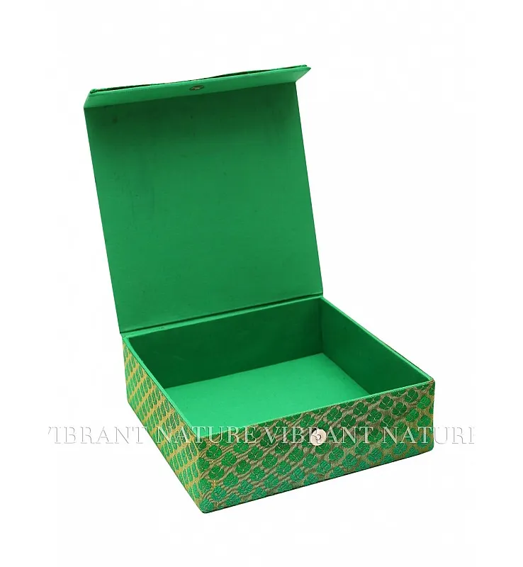 Banaras Square Magnet Gift Box