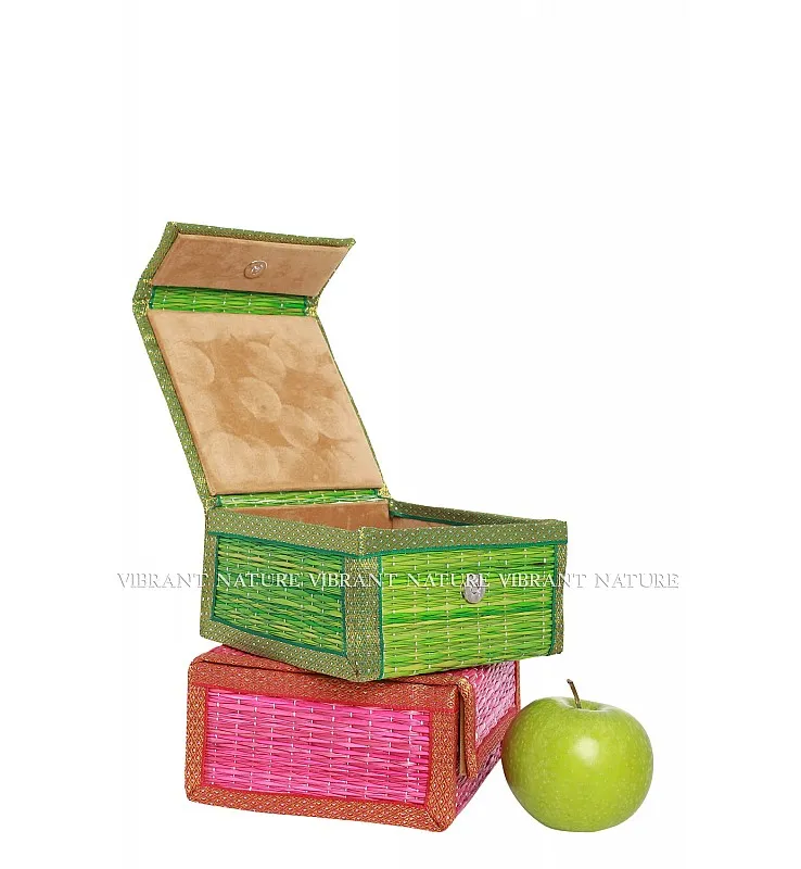 Kora Grass Square Magnetic Mini Box