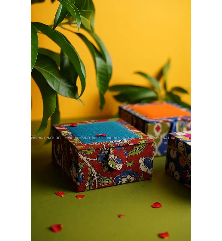 Kalamkari with Silk Cotton Square Magnetic Gift Box
