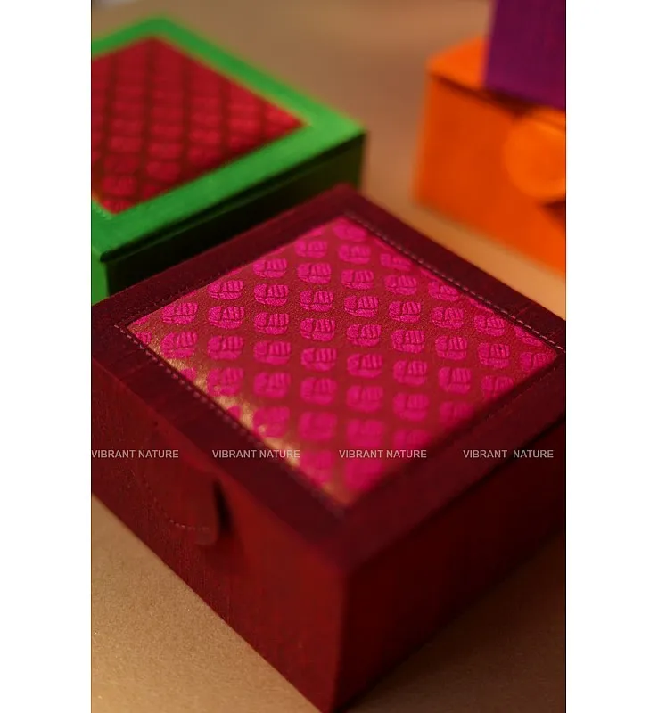 Silk Cotton with Banaras Square Magnetic Gift Box