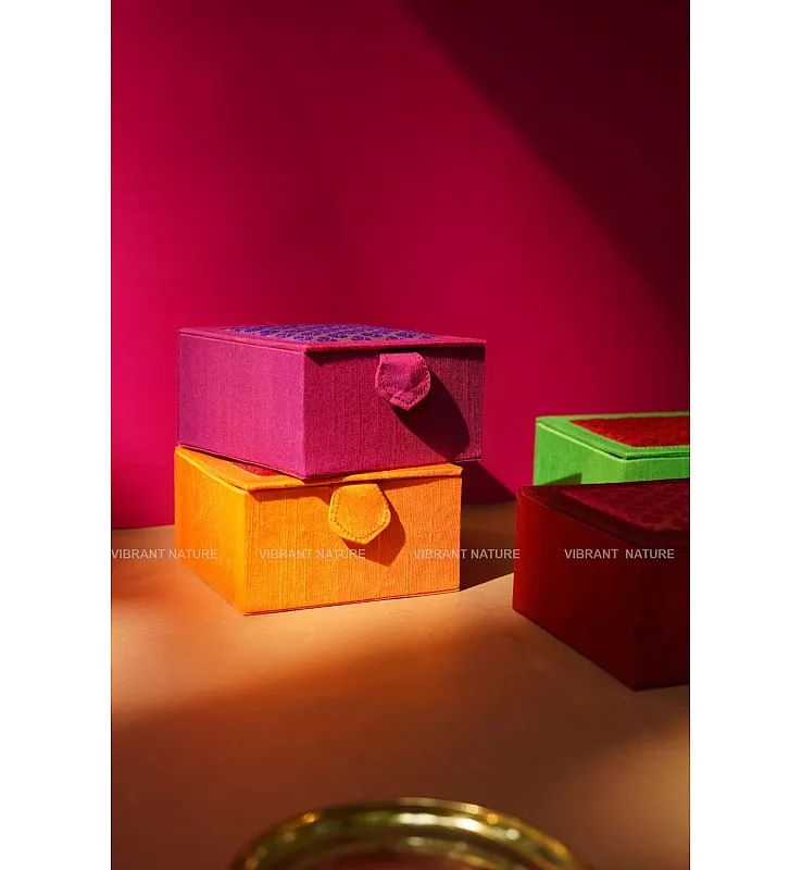 Silk Cotton with Banaras Square Magnetic Gift Box