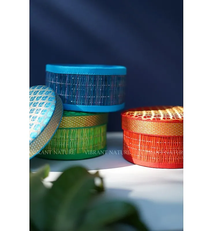 Kora Grass and Banaras Round Gift Box